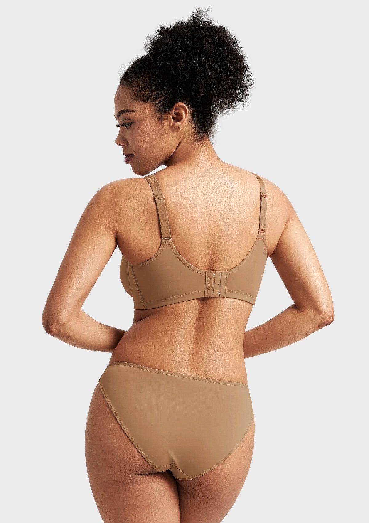 CoolComfort Smoothing Unlined Underwire Minimizer Bra