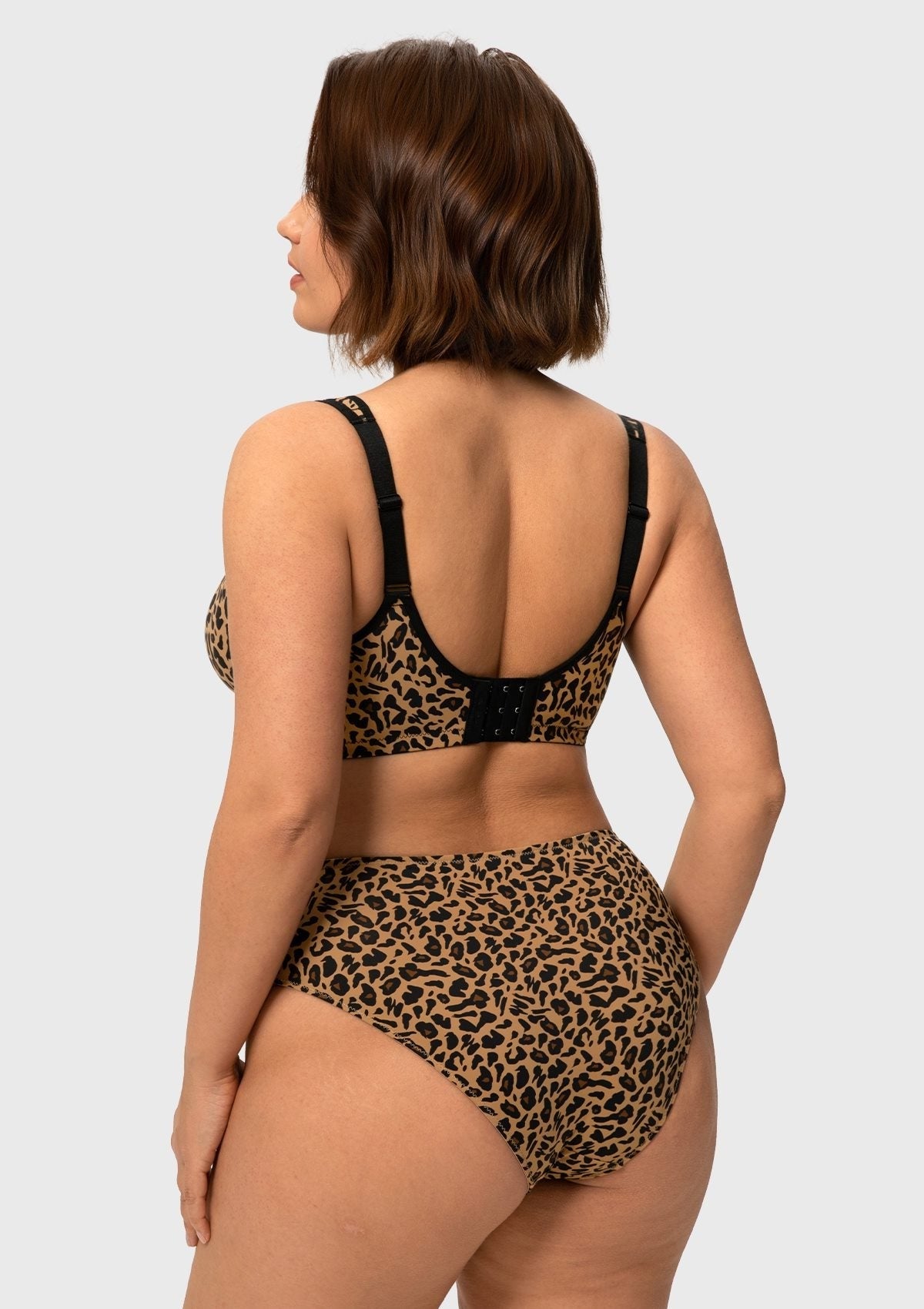 CoolComfort Smoothing Unlined Underwire Minimizer Bra