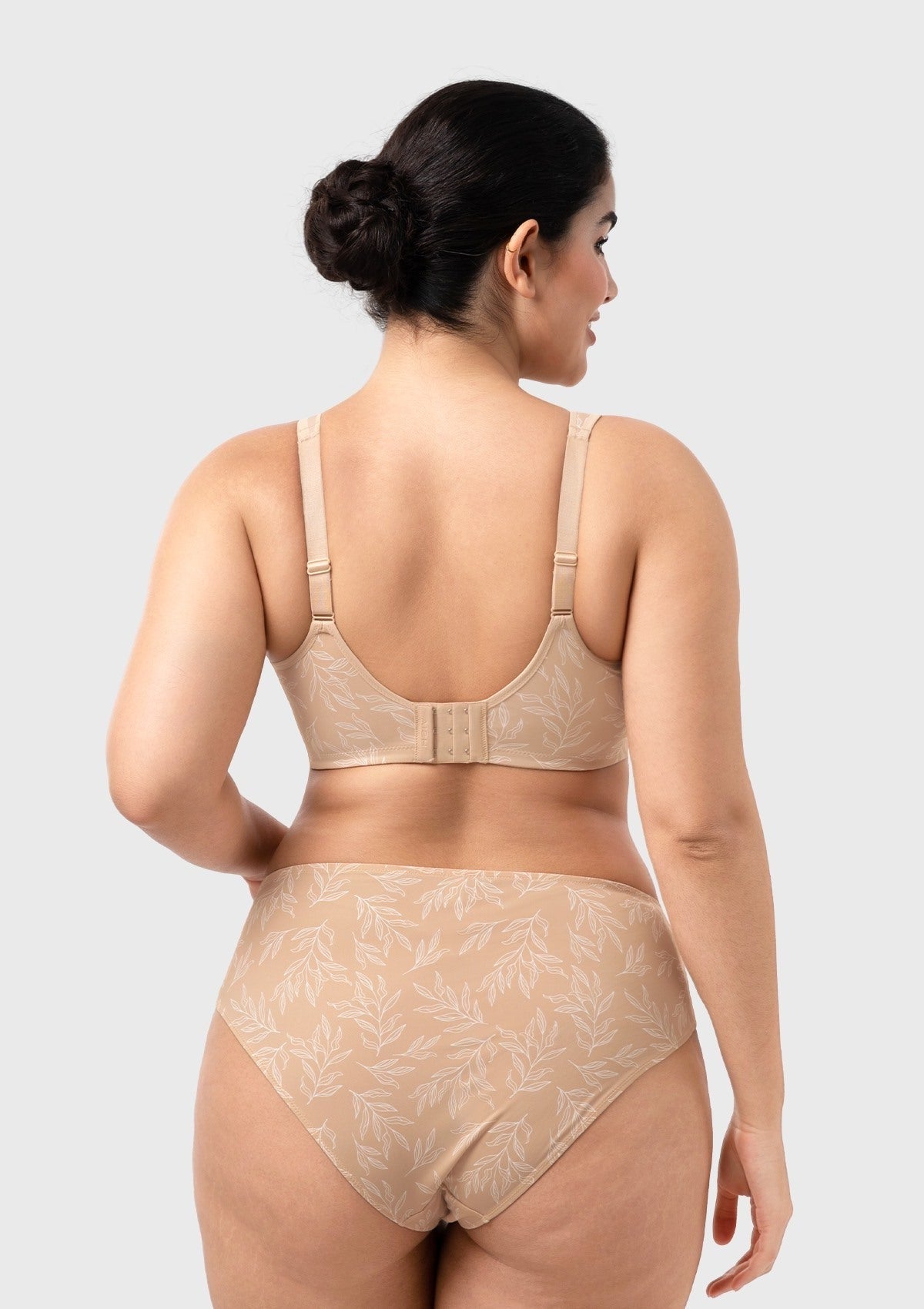 CoolComfort Smoothing Unlined Underwire Minimizer Bra
