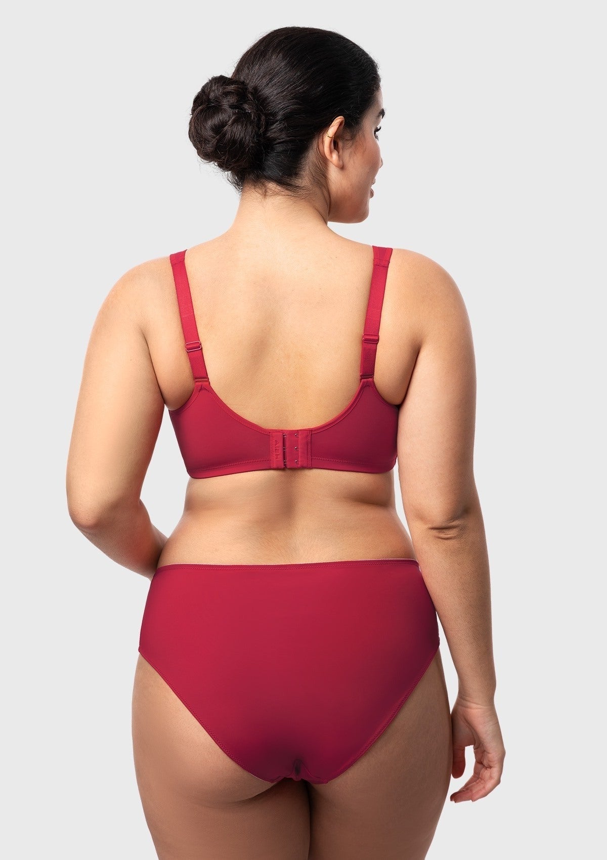 CoolComfort Smoothing Unlined Minimizer Underwire Bra