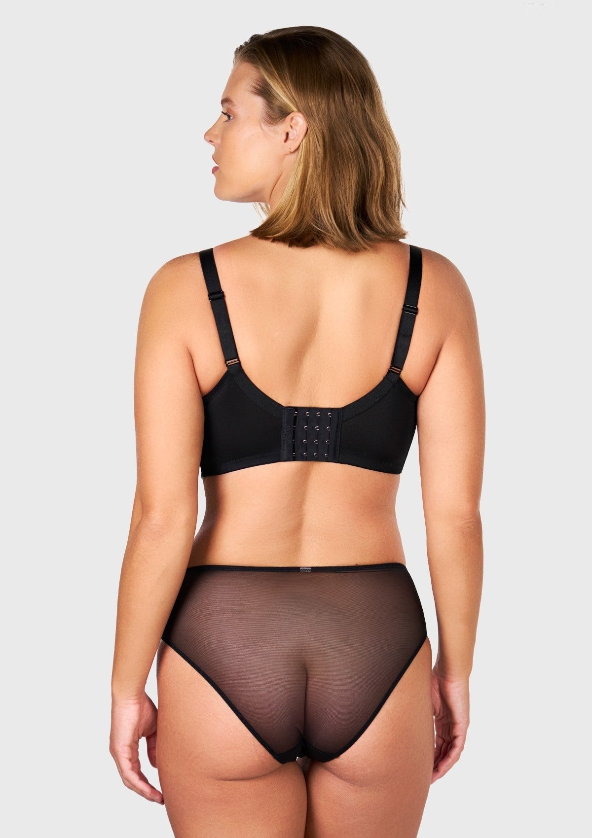 Winter Sonata Embroidered Lace Trim Full Coverage Unlined Underwire Bra