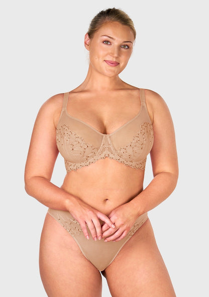 Winter Sonata Embroidered Lace Trim Full Coverage Unlined Underwire Bra